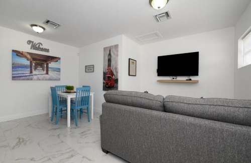 Poinsettia Heights Apartment | Relax and enjoy Fort Lauderdale beach!