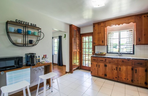 Jacksonville House | Relax and enjoy nature by the water or take a kayak adventure down the river