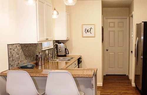 West Congress House | Relax and Have Fun in South Austin - Extended Stay