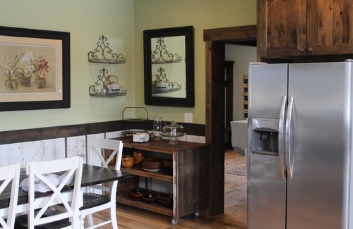 Plains House | Relax and make magical memories at Our Riverfront Retreat!