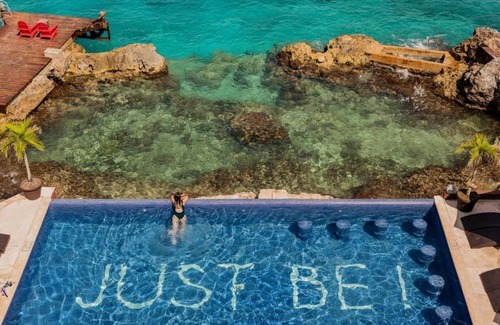 Zona Hotelera Norte House | Relax and Recharge! Onsite Pools, Beach Access