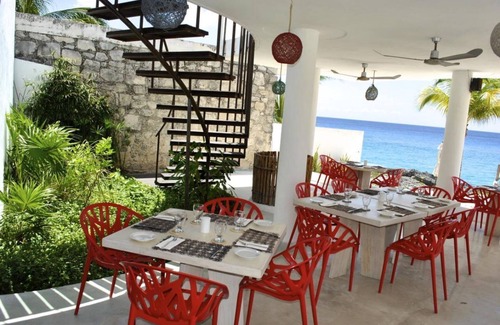 Zona Hotelera Norte House | Relax and Recharge! Onsite Pools, Beach Access