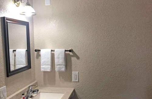 Harrisonville Hotel | Relax and Recharge in Knights Inn Harrisonville! Free Parking, Pets Allowed