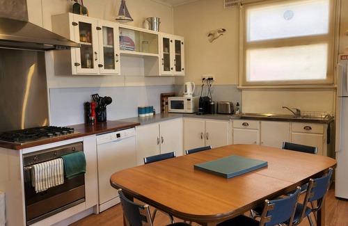 Tumby Bay House | Relax and recharge, frolic and fish in Tumby Bay
