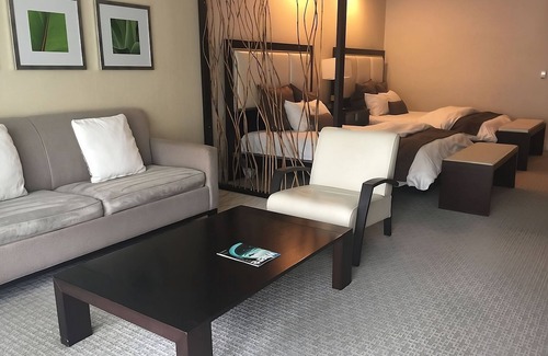 Ludlam Hotel | Relax and Recharge in this 2 Styling Accommodations | Outdoor Pool
