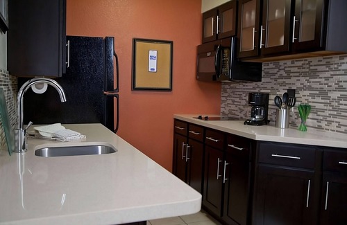 San Bruno Resort | Relax and Recharge! Pet-Friendly Property, Free Breakfast, Parking