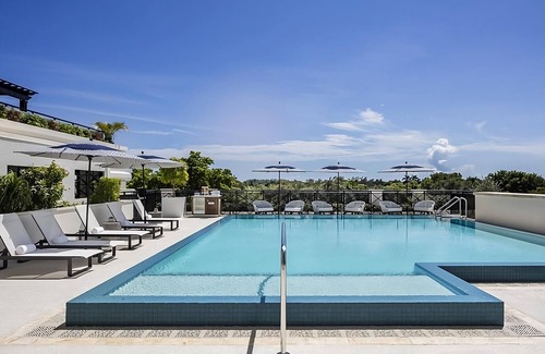 Coral Gables House | Relax and Recharge! Rooftop Pool, Pets Allowed! Close to University of Miami!