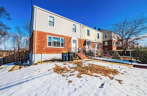 Hillcrest Heights Apartment | Relax and Recharge in a Cozy Basement Studio Space