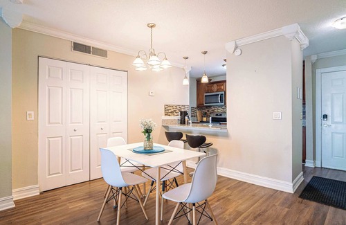 University House | Relax and Recover Townhouse