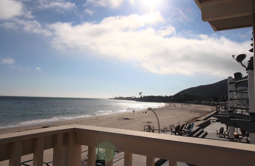 Faria Beach House | Relax and Renew in our Oceanfront Home