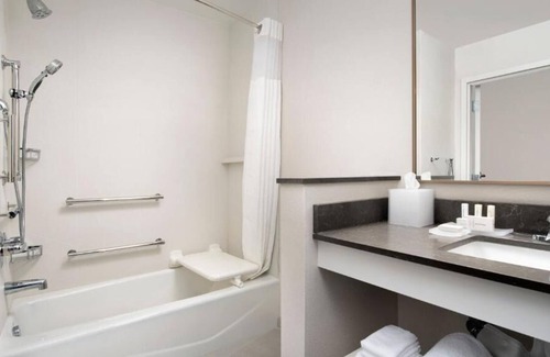 Florida City House | Relax and Unwind! 2 Comfortable Units, Free Breakfast & Parking, Pets Allowed
