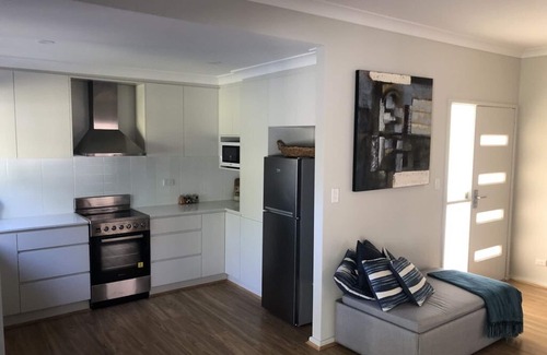 Bundeena House | Relax and Unwind at peaceful Bundeena Retreat close to beaches and bushland