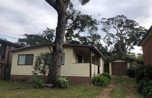 Bundeena House | Relax and Unwind at peaceful Bundeena Retreat close to beaches and bushland
