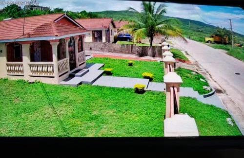 Rhyne Park Village Apartment | Relax and Unwind At Scenic Plateau