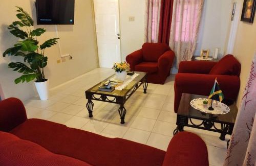 Rhyne Park Village Apartment | Relax and Unwind At Scenic Plateau