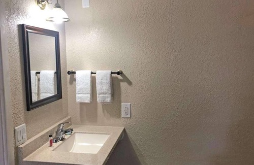 Harrisonville Resort | Relax and Unwind in Knights Inn Harrisonville! Pets Allowed, Free Parking