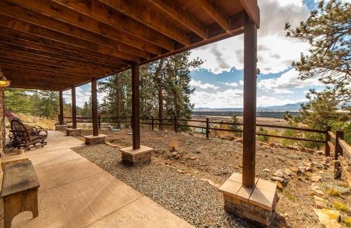 Fairplay House | Relax and Unwind with Breathtaking Panoramic Views - Red Hill House