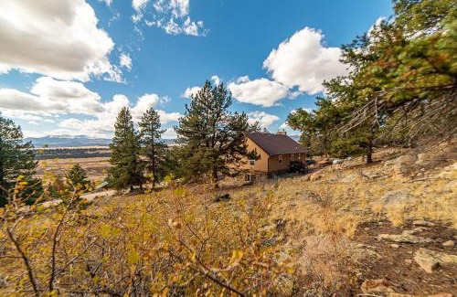 Fairplay House | Relax and Unwind with Breathtaking Panoramic Views - Red Hill House