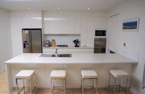 Minlacowie House | Relax at 36 ~ Sea Views, Esplanade Beachfront -Winter Off Peak Special!
