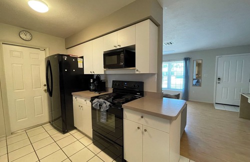 Sarasota Springs House | Relax at Casa SRQ! This 3 bed 2 bath solar HEATED POOL is a private oasis!