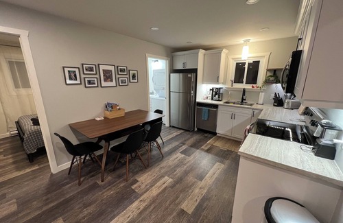 Kearney Cottage | Relax at Cozy Cabin near Algonquin, 2 Bedroom, WIFI, large yard w/firepit