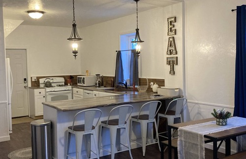 Ephraim House | Relax at Mindy’s Country Cottage