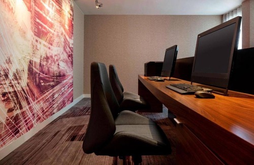 San Bruno House | Relax at ourroom near San Francisco Airport