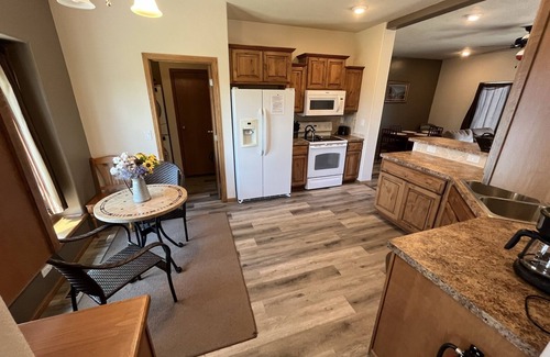 Pierre House | Relax at Spring Creek - Hunting, Fishing, and Fun at the Lake