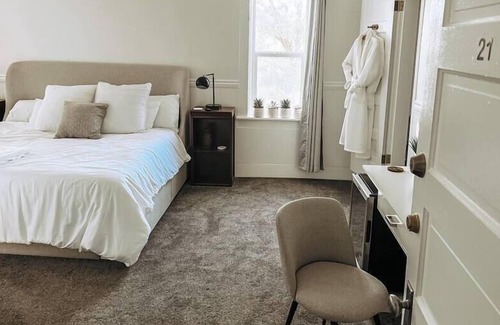 Gunnison House | Relax at The Gunnison House