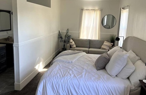 Gunnison House | Relax at The Gunnison House
