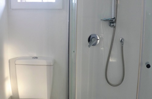 Taheke Cabin | Relax at this comfortable rural 1 bedroom property