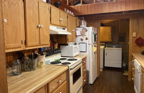 Custer County Cabin | Relax at your Rustic Lakeview Cabin on the North side of Foss Lake, Oklahoma
