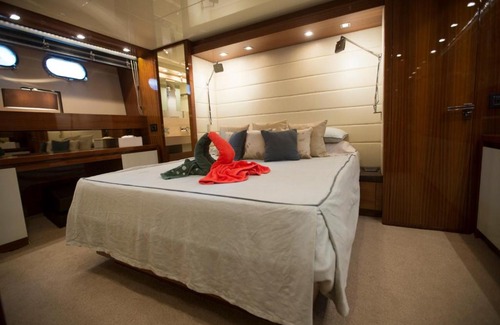 Mount Vesuvius - Pompei Boat Rental | Relax By Winston - Sanlorenzo SL62