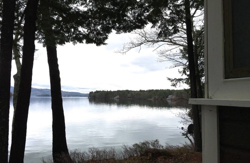 Wolfeboro Cottage | Relax by Lake Winnipesaukee : 2-bedroom cottage, featured by Yankee Magazine.