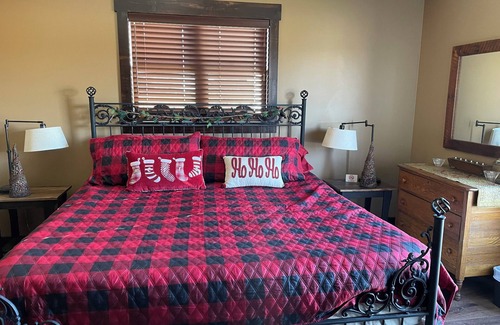 Fairview  Highland County Other | Relax by the fireplace, enjoy our quiet countryside 1-bedroom