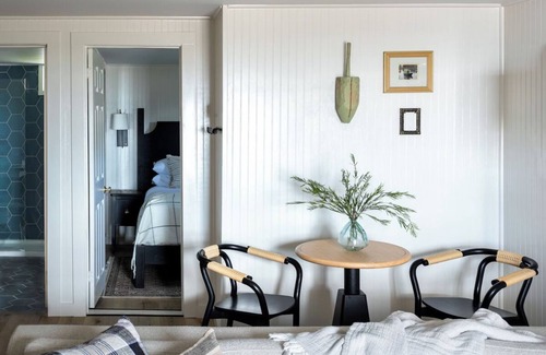Ocean Point House | Relax by the Ocean in 2 Bedroom Suite Near Local Dining and Nature Adventures