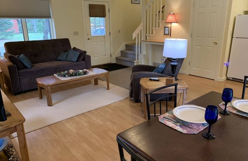Mayfield House | Relax by the river in style & comfort just minutes from Traverse City, MI