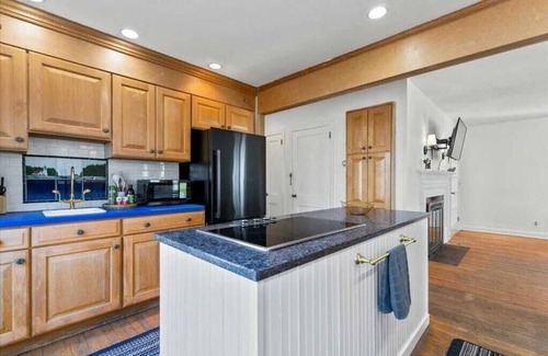 Branford House | Relax by the River | Branford Waterfront Home