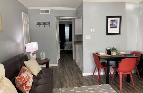 Northeast Virginia Beach Condo | Relax By the Sea - Charming 1-bedroom condo in superb location near the ocean