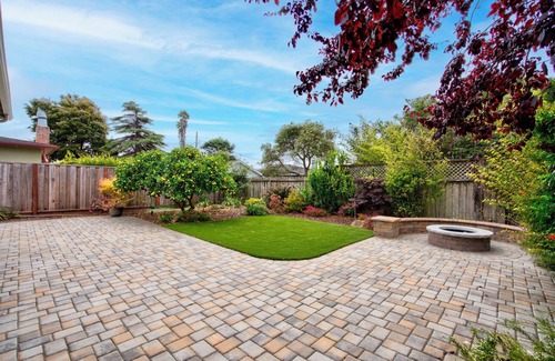 El Granada House | Relax Coastal Retreat: Beautiful 2B Home Nr Beach