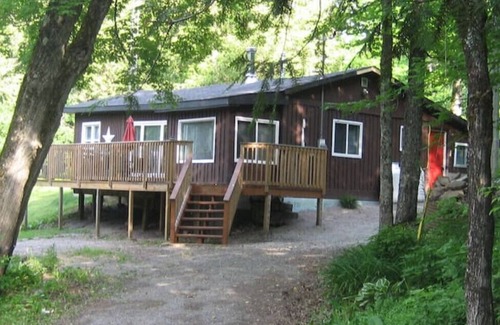 Wollaston Cottage | Relax & Enjoy Nature at the Cottage in the Woods