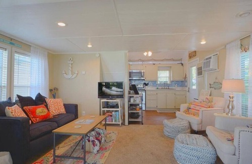 Chandler Cottage | RELAX & ENJOY THE BEAUTY OF LAKE PALESTINE Spectacular Views!