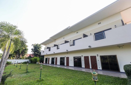 Saraphi Hotel | Relax Garden House