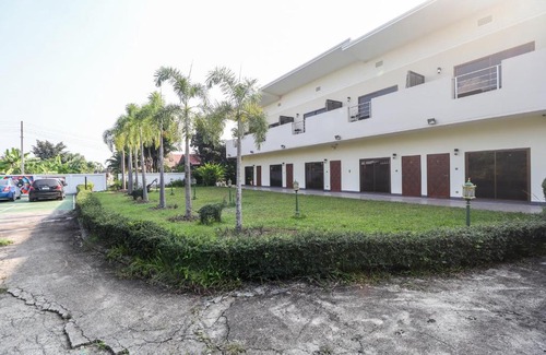 Saraphi Hotel | Relax Garden House
