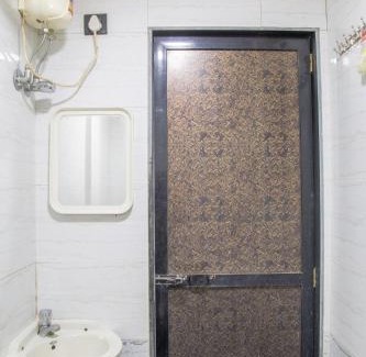 Masjid Bandar House | RELAX GUEST HOUSE