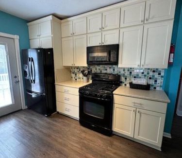 Beachwood-Bluffton House | Relax in Bluffton - Family Lake View Retreat 4 BR, 2 BA