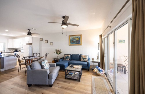 Rum Point Condo | Relax in coastal luxury in our renovated oceanfront condo Kaibo phase 2 - B13