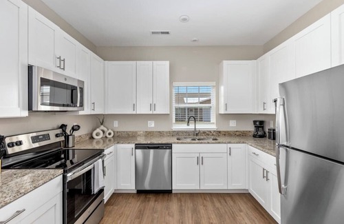 Grandville Condo | Relax in Comfort! 2BR Condo Close to Grand Rapids