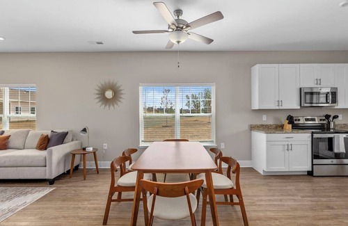 Grandville Condo | Relax in Comfort! 2BR Condo Close to Grand Rapids