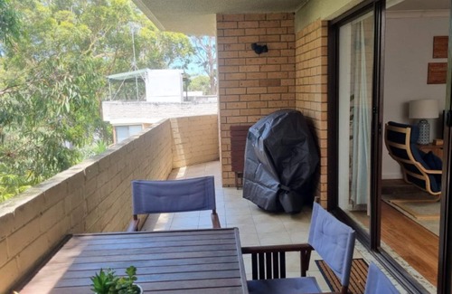 Hawks Nest Apartment | Relax in Cosy Comfort.